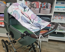 Ielādēt attēlu galerijas skatītājā, Ratu saulessargs, kokvilnas ar skaistiem ziediem un baltu otru pusi