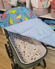 Ielādēt attēlu galerijas skatītājā, Ratu saulessargs, kokvilnas ar dinazauriem uz zila fona
