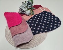 Load image into Gallery viewer, Set of shoulder pads, towels for newborns, 3 pcs.