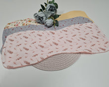 Load image into Gallery viewer, Set of shoulder pads, towels for newborns, 3 pcs.