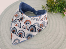 Load image into Gallery viewer, Lacīte – priekšautiņš frotē zils ar varavīksnēm