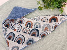 Load image into Gallery viewer, Lacīte – priekšautiņš frotē zils ar varavīksnēm