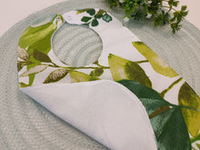 Load image into Gallery viewer, Lacyte – an apron with eucalyptus leaves