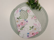 Load image into Gallery viewer, Lace - an apron with flowers