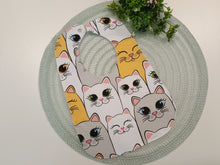 Load image into Gallery viewer, Lacyte - an apron with cats