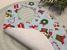 Load image into Gallery viewer, Lace - apron with a Christmas pattern