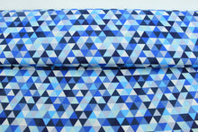 Load image into Gallery viewer, 100% kokvilnas audums - mazi zili trīsstūri dažādos toņos 3,90EUR/m