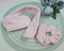 Load image into Gallery viewer, Hair accessory set, bamboo fabric light pink shade
