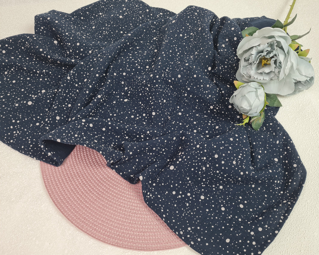 Muslin diaper dark blue with white dots 100x100cm