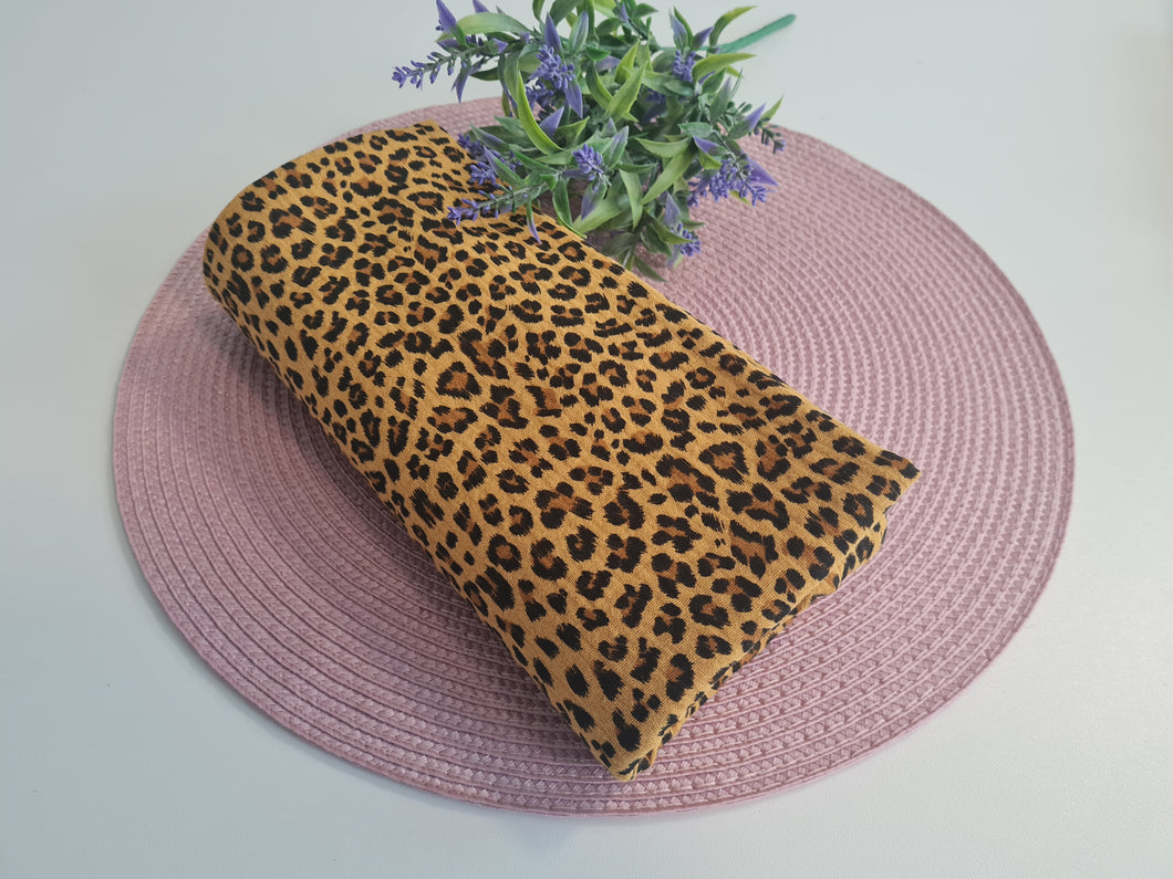 Yellow muslin diaper with leopard print size 100x100cm – Audumustudija