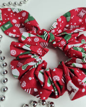 Load image into Gallery viewer, Hair band with headphones made of cotton fabric with a Christmas pattern
