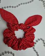 Load image into Gallery viewer, Hair band with headphones made of red cotton fabric with white fine dots
