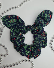 Load image into Gallery viewer, Hair band with headphones made of cotton fabric green with Christmas flowers
