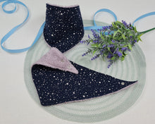 Load image into Gallery viewer, Lacyte – a terry towel purple with muslin in a blue tone
