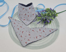 Load image into Gallery viewer, Lace - gray terry cloth apron with gray muslin with delicate flowers
